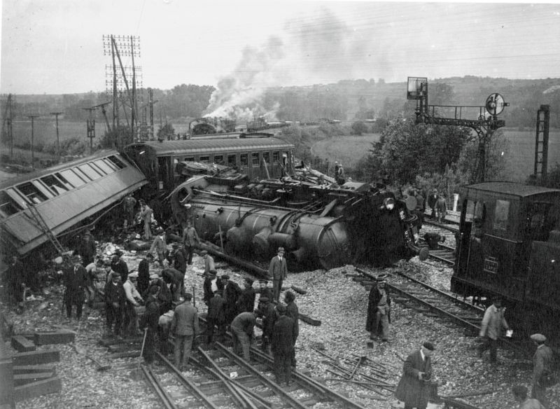 Fichier:Montereau mai 1930 02 N9048005.jpg